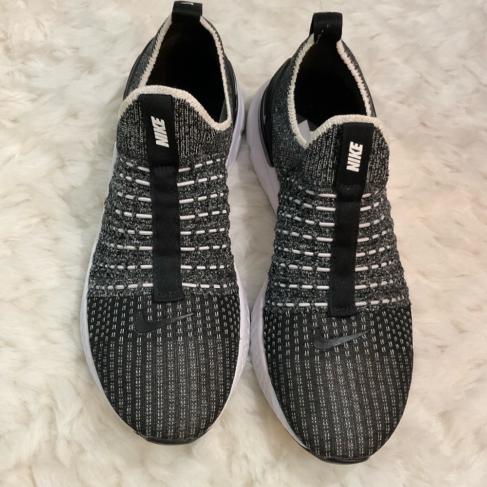 Nike Black and White Knit Sneakers Size US 6 Woman